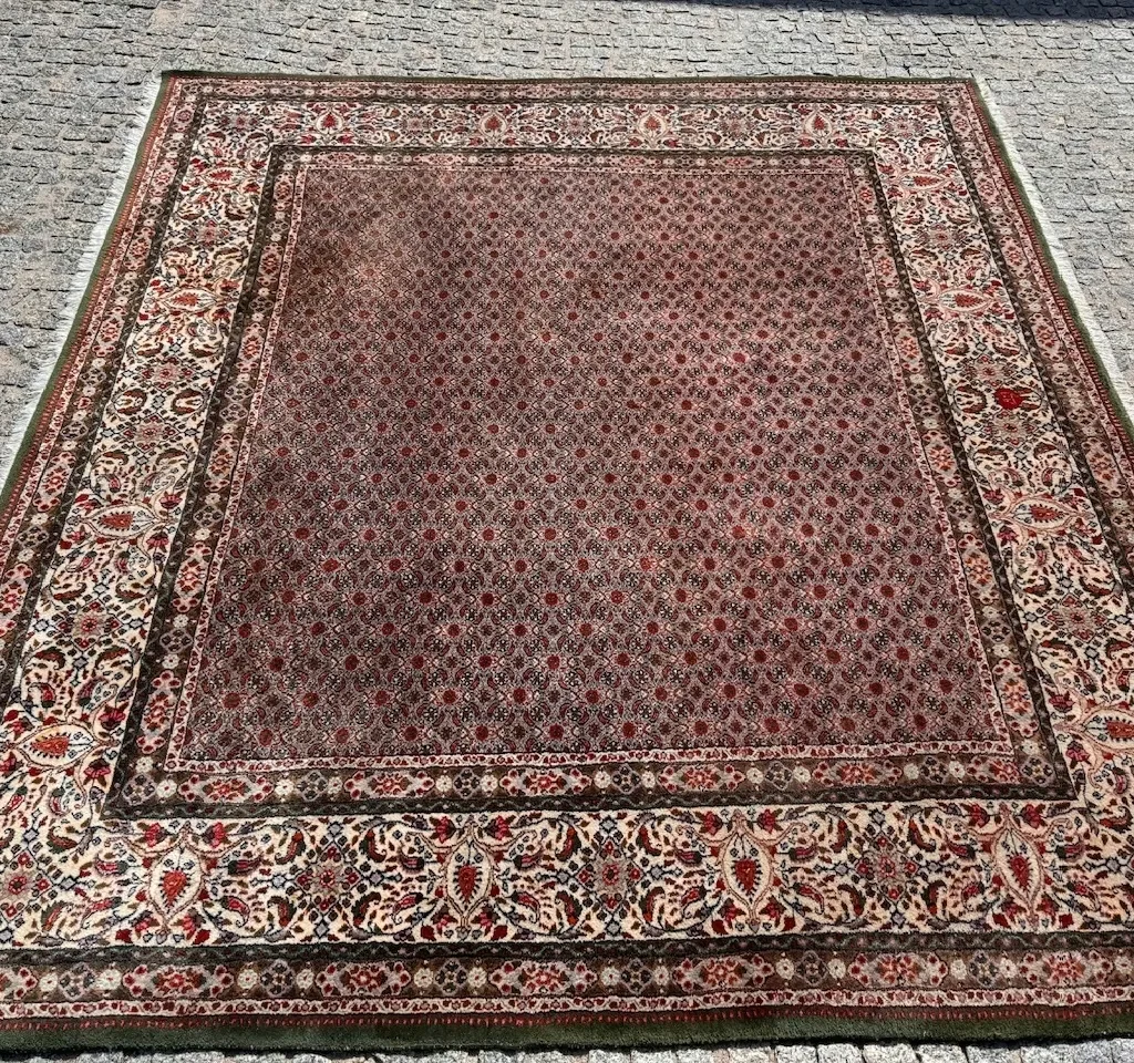 16594927983