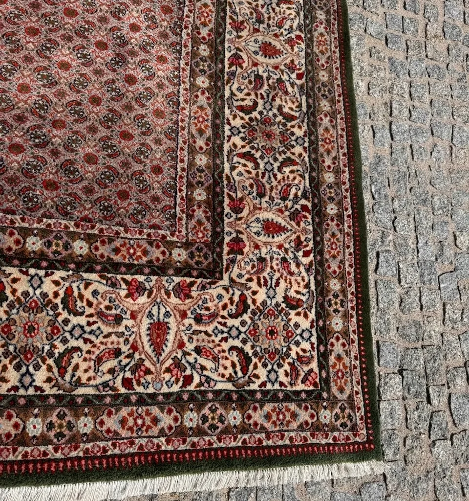 16594927983