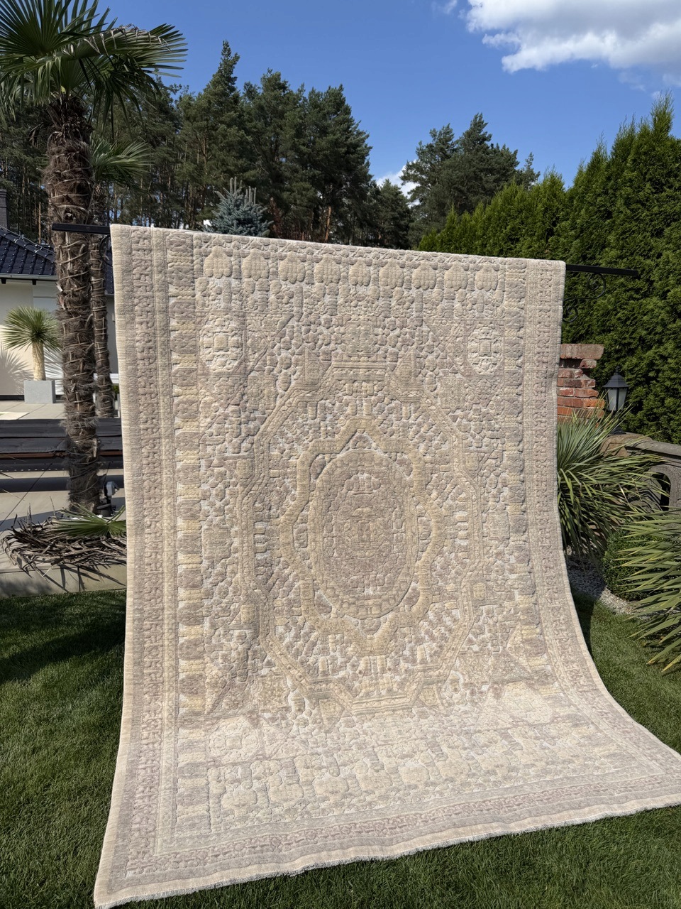 19053277971