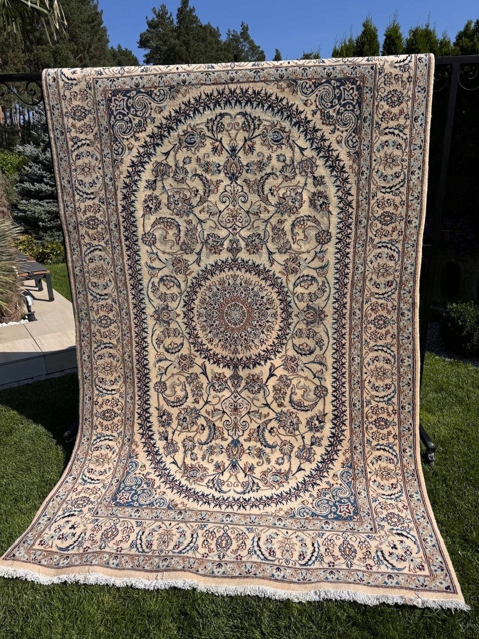 19053429030