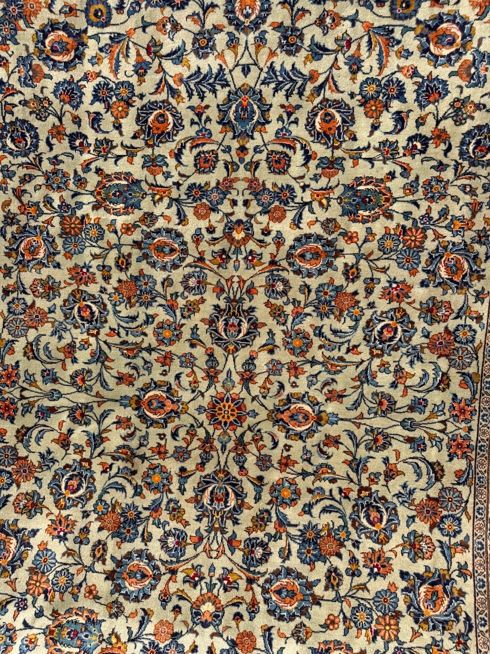 19056576322