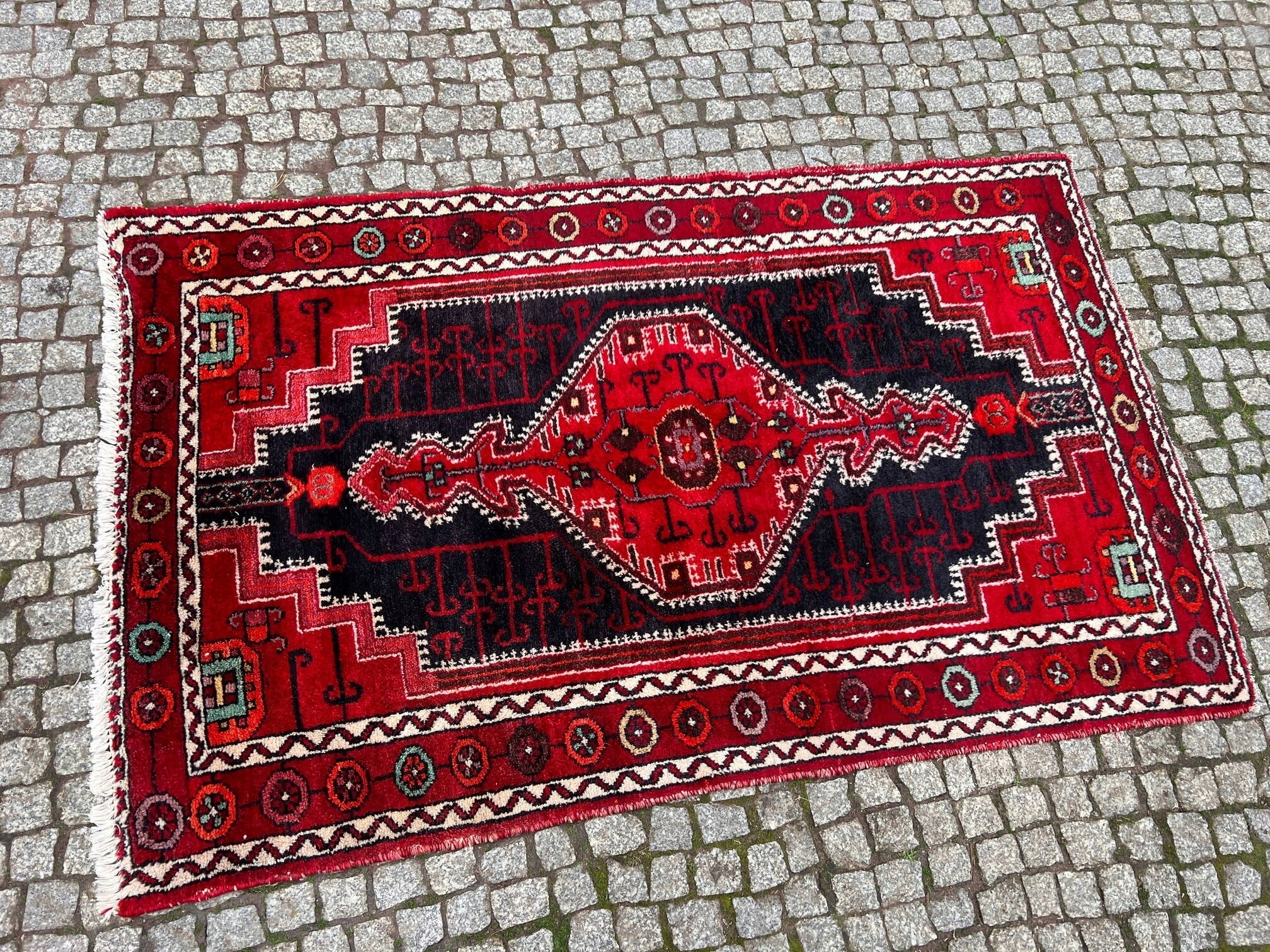 13046405079