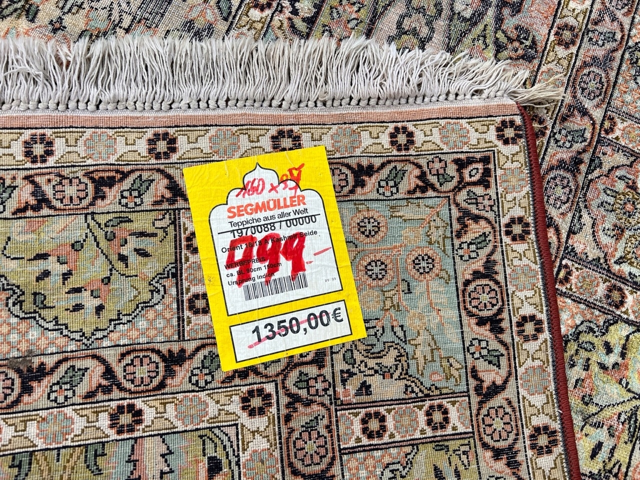 13688129613