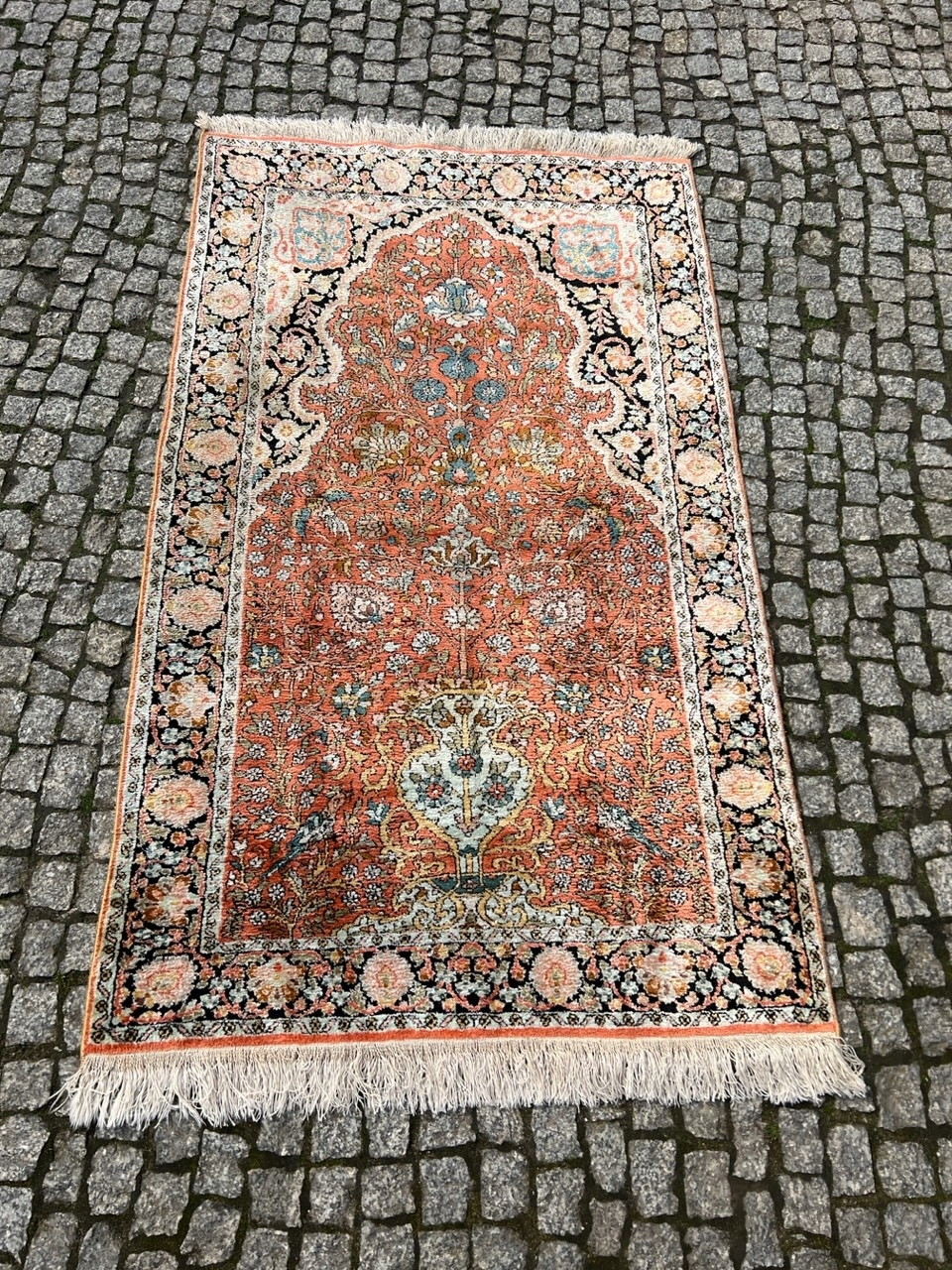 13715639452