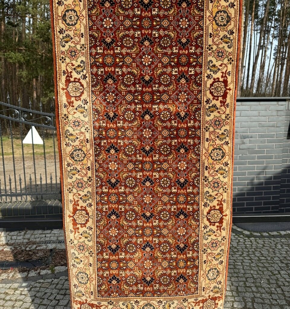 15412472052