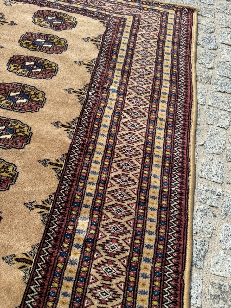15700211751