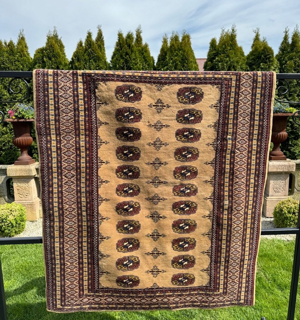 15700211751