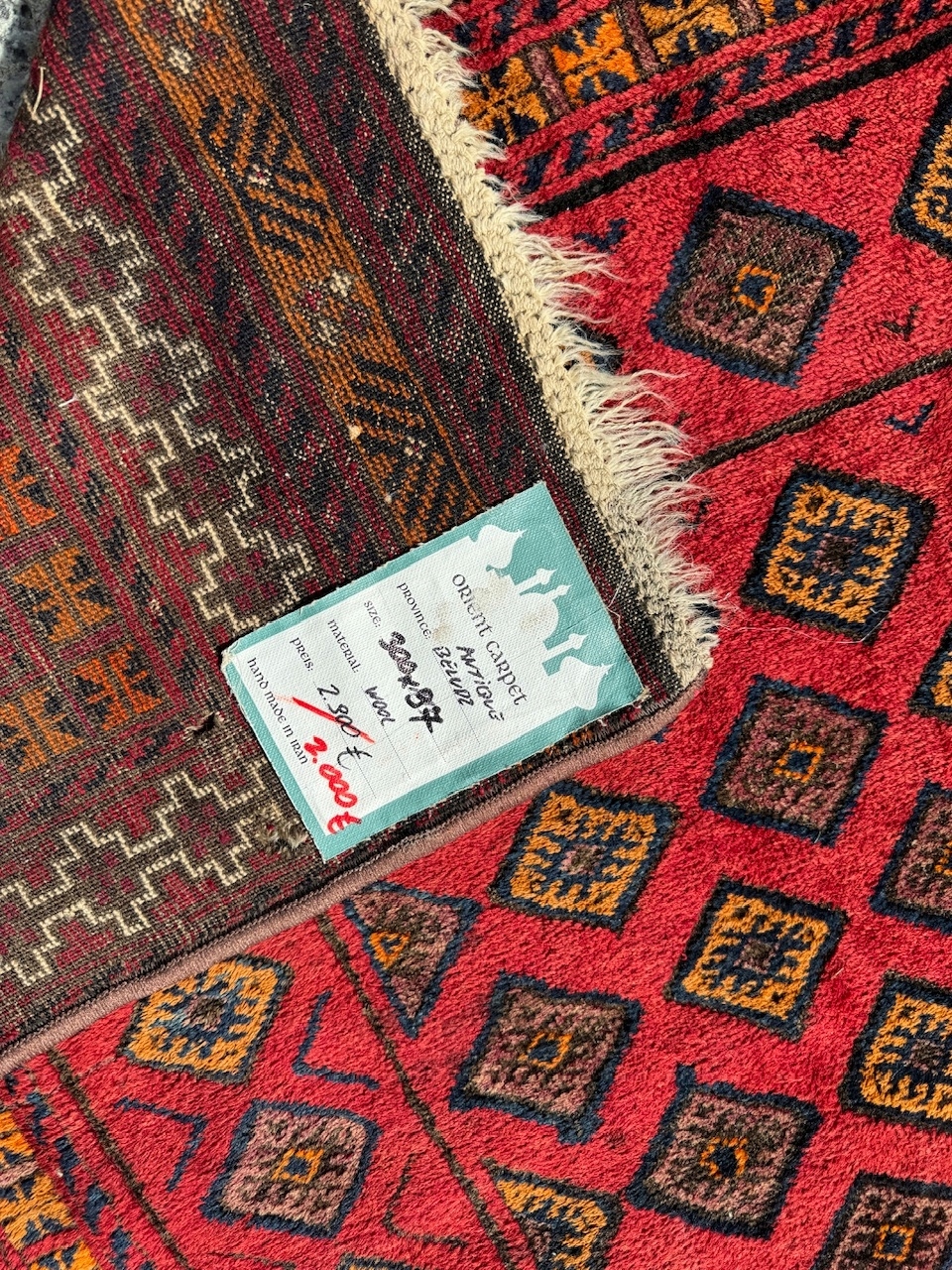 15740285556