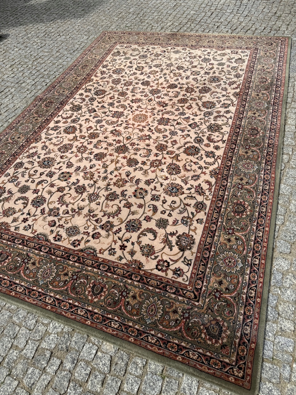 17576556473