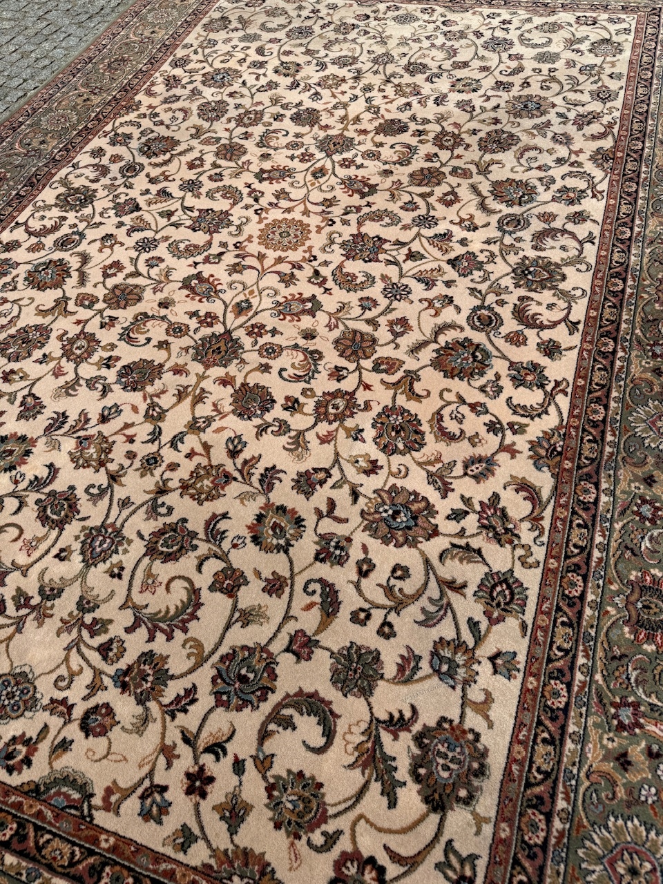 17576556473
