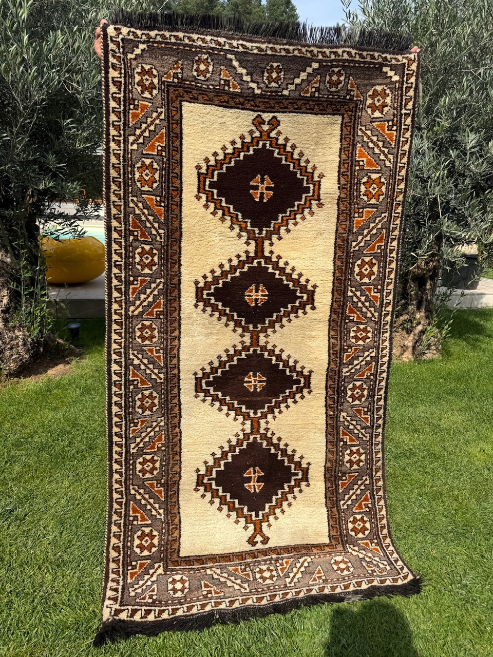 17941044324
