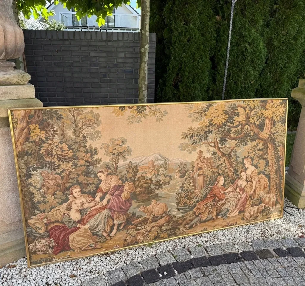 18488705882