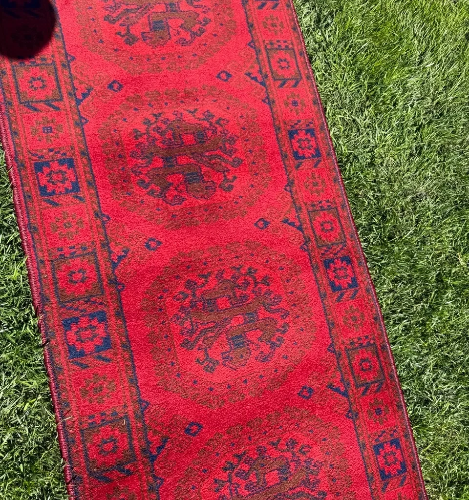 18528395647