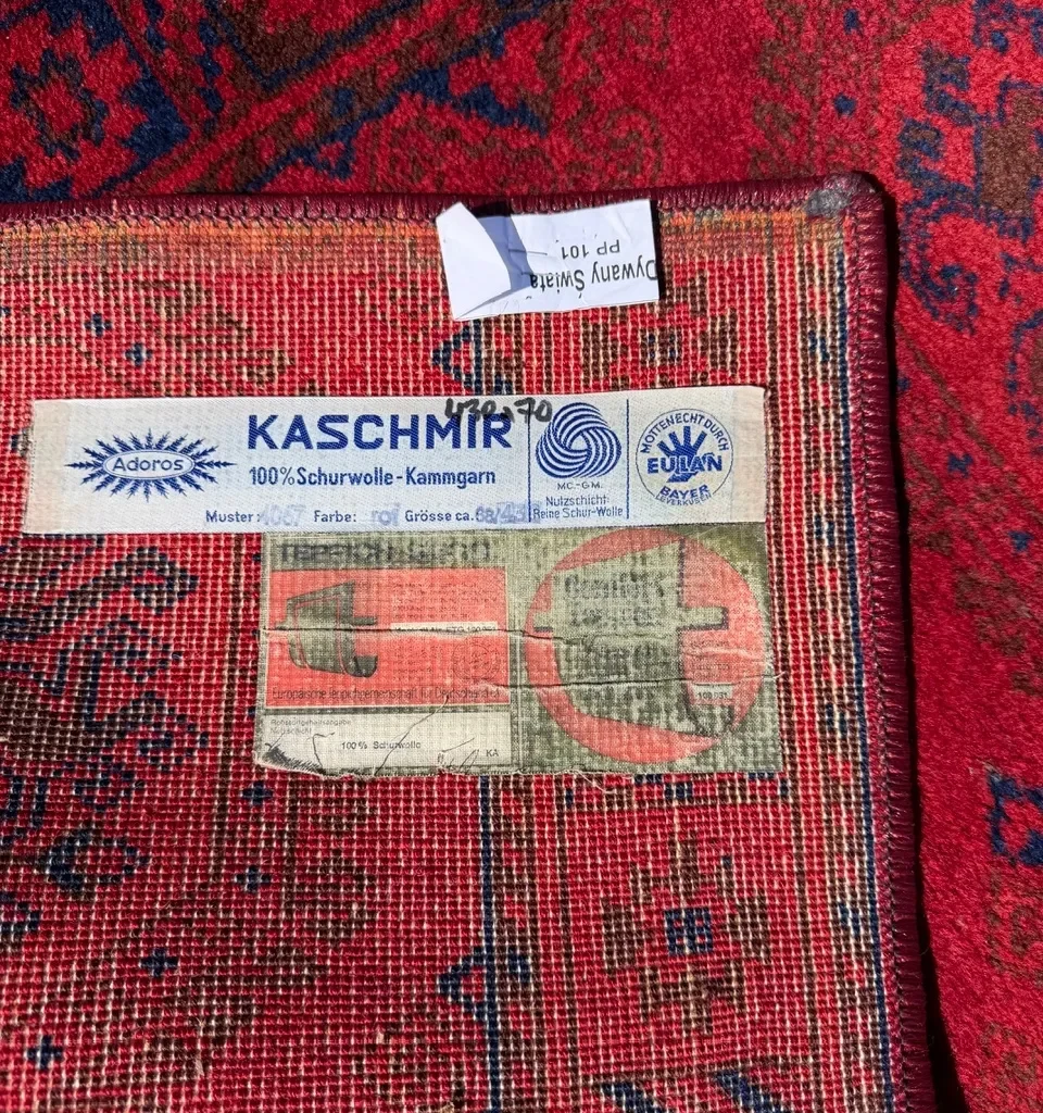 18528395647