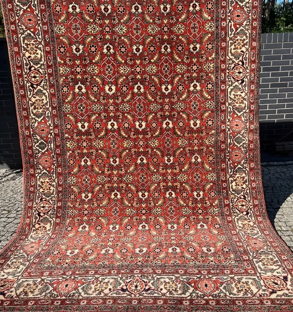 18548113333