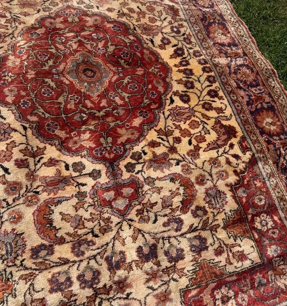 18558821933