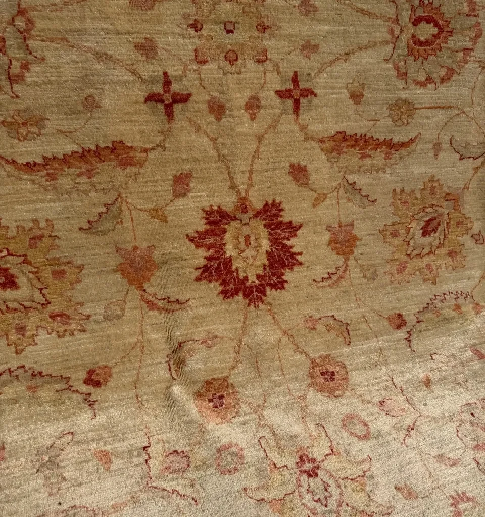 18588640744