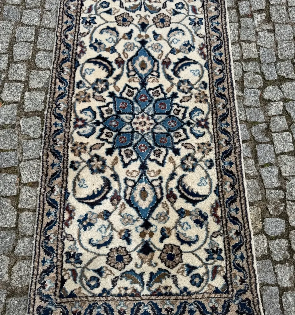 18598102387