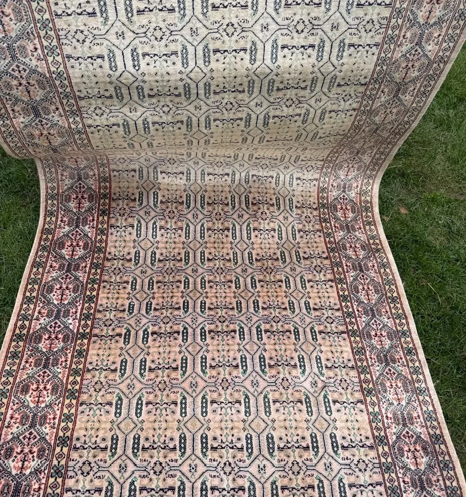 18615661085