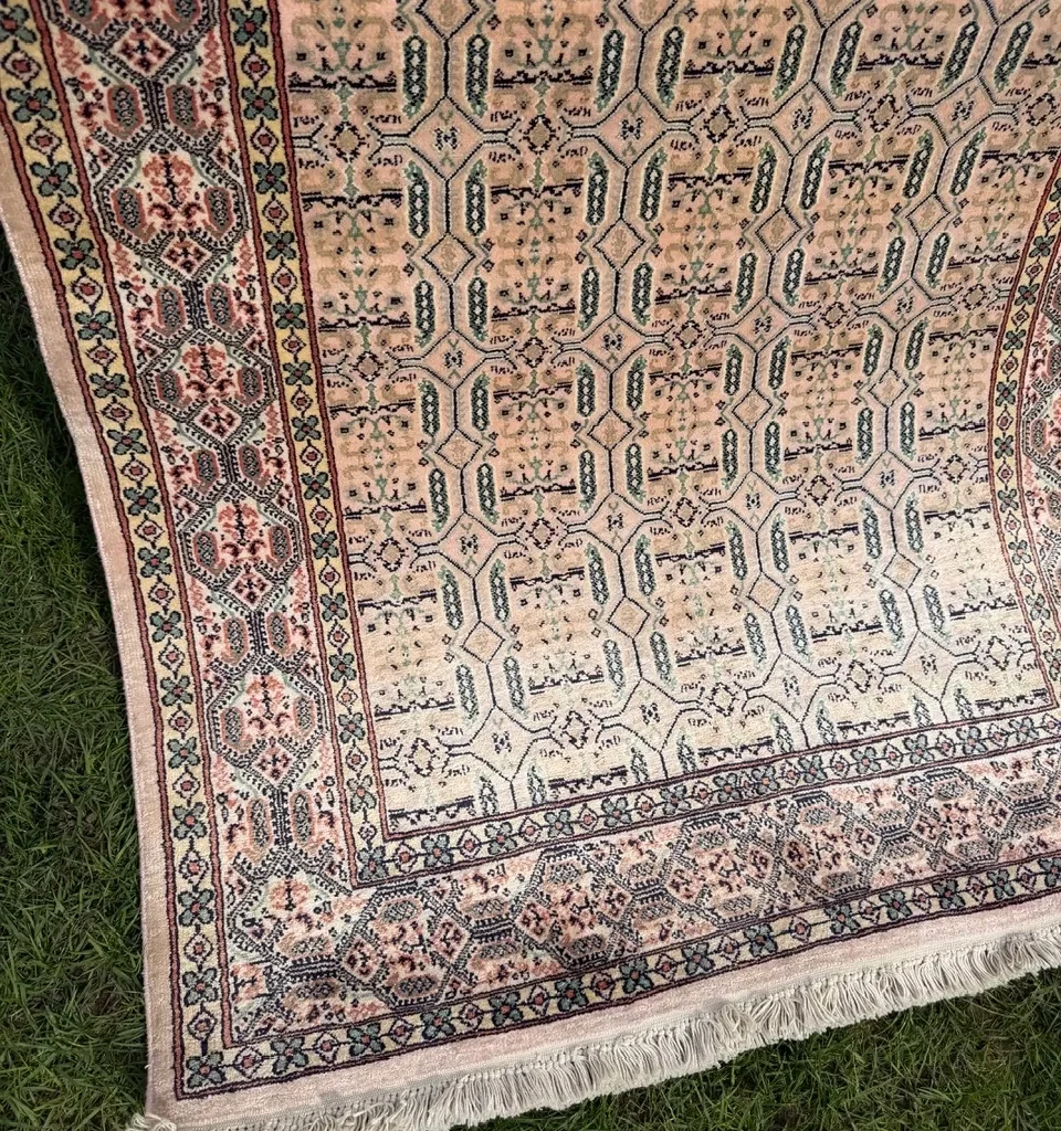 18615661085