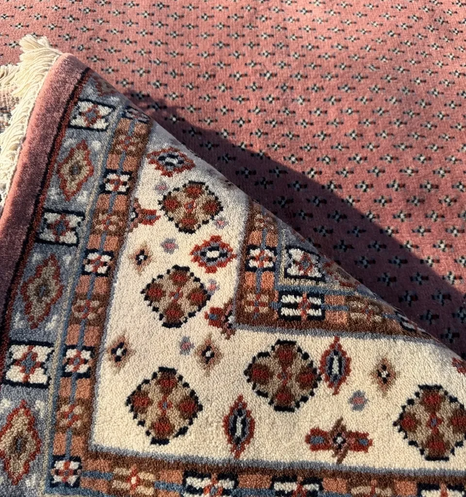 18644102294