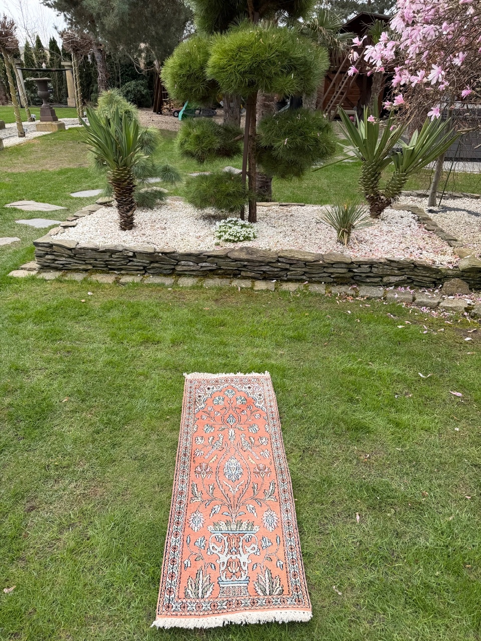 18622252084