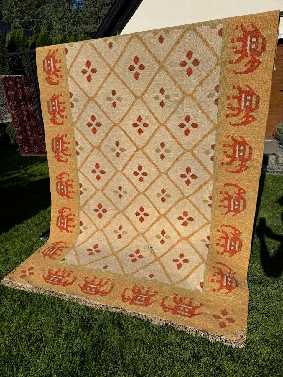 18735579091
