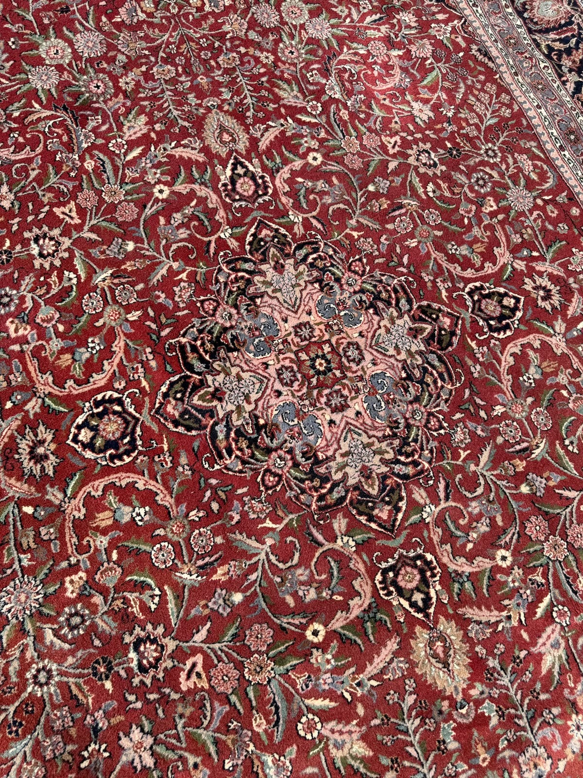 18758711189