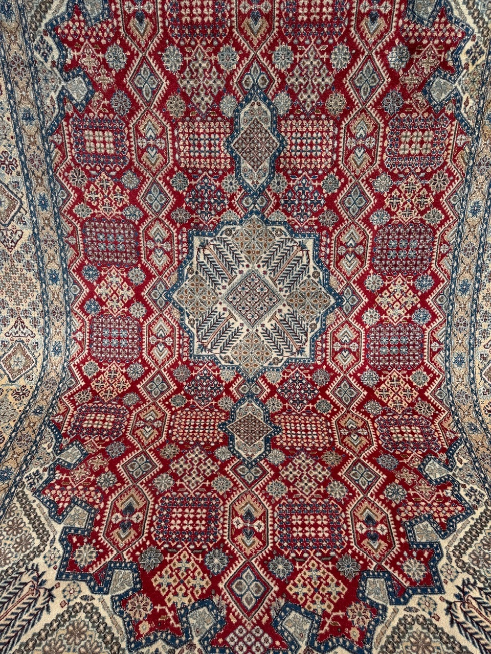 18784040313