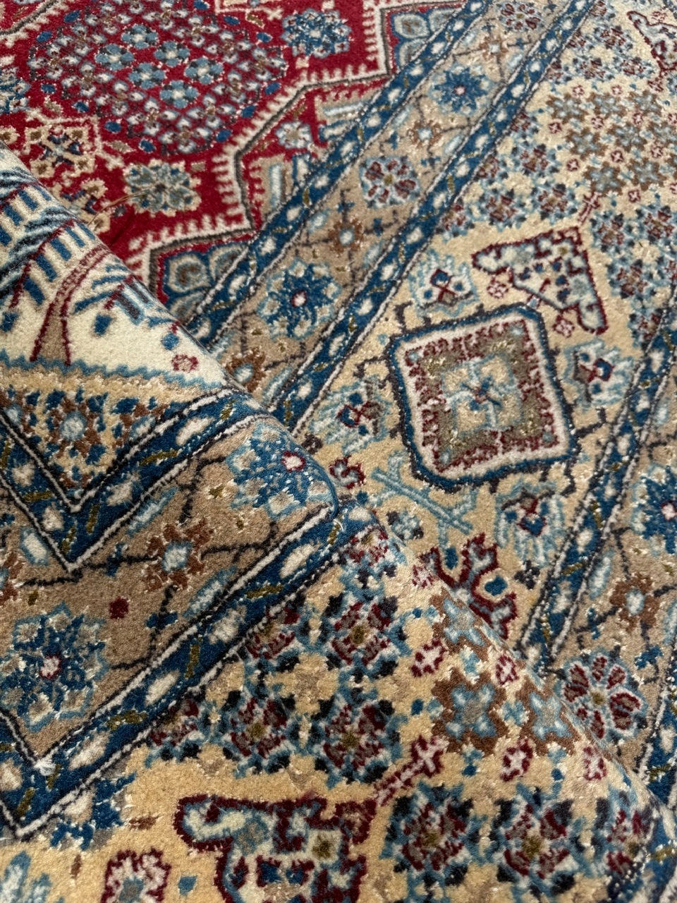 18784040313