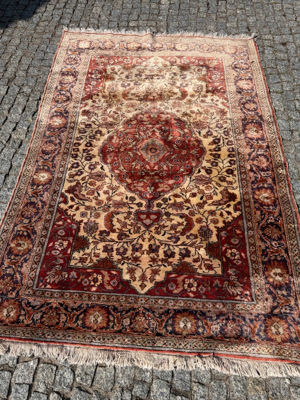 18558821933
