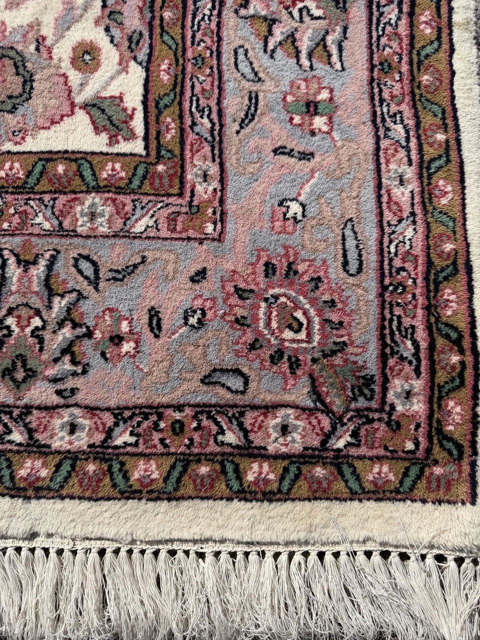 18567943768