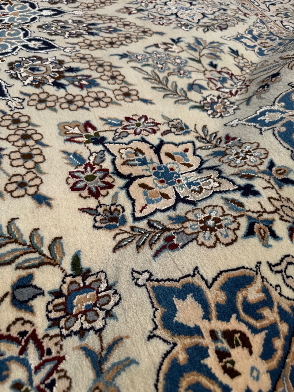 18595594330