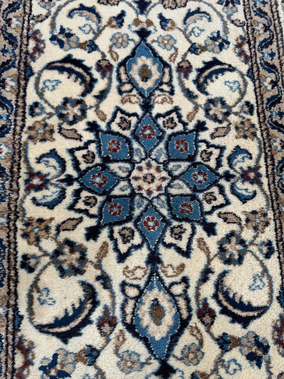 18598102387