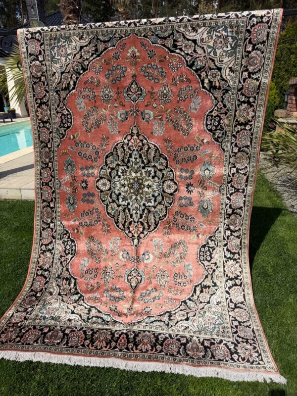 18598133952