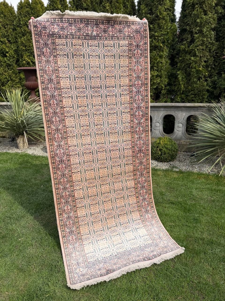 18615661085