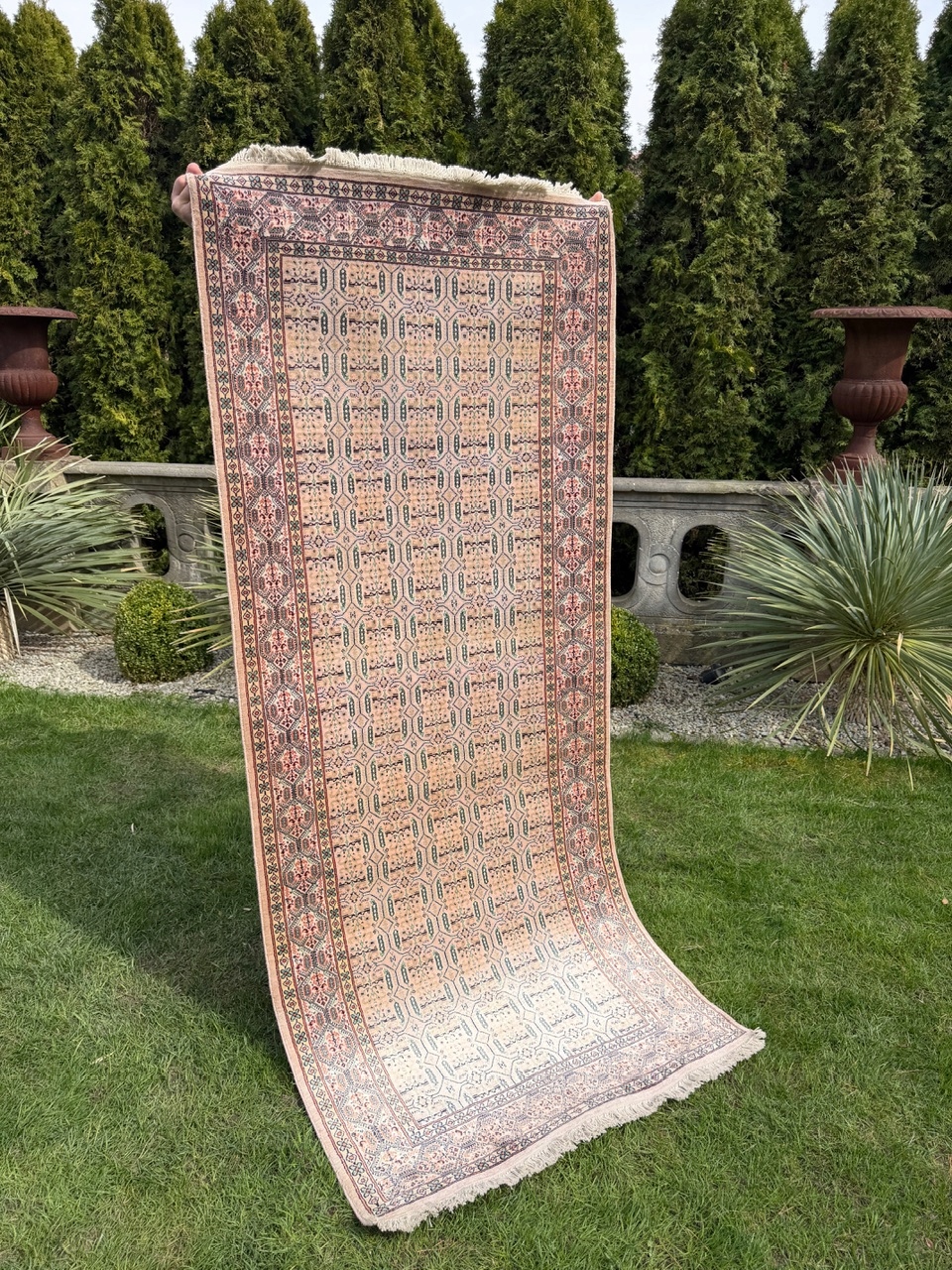 18615661085