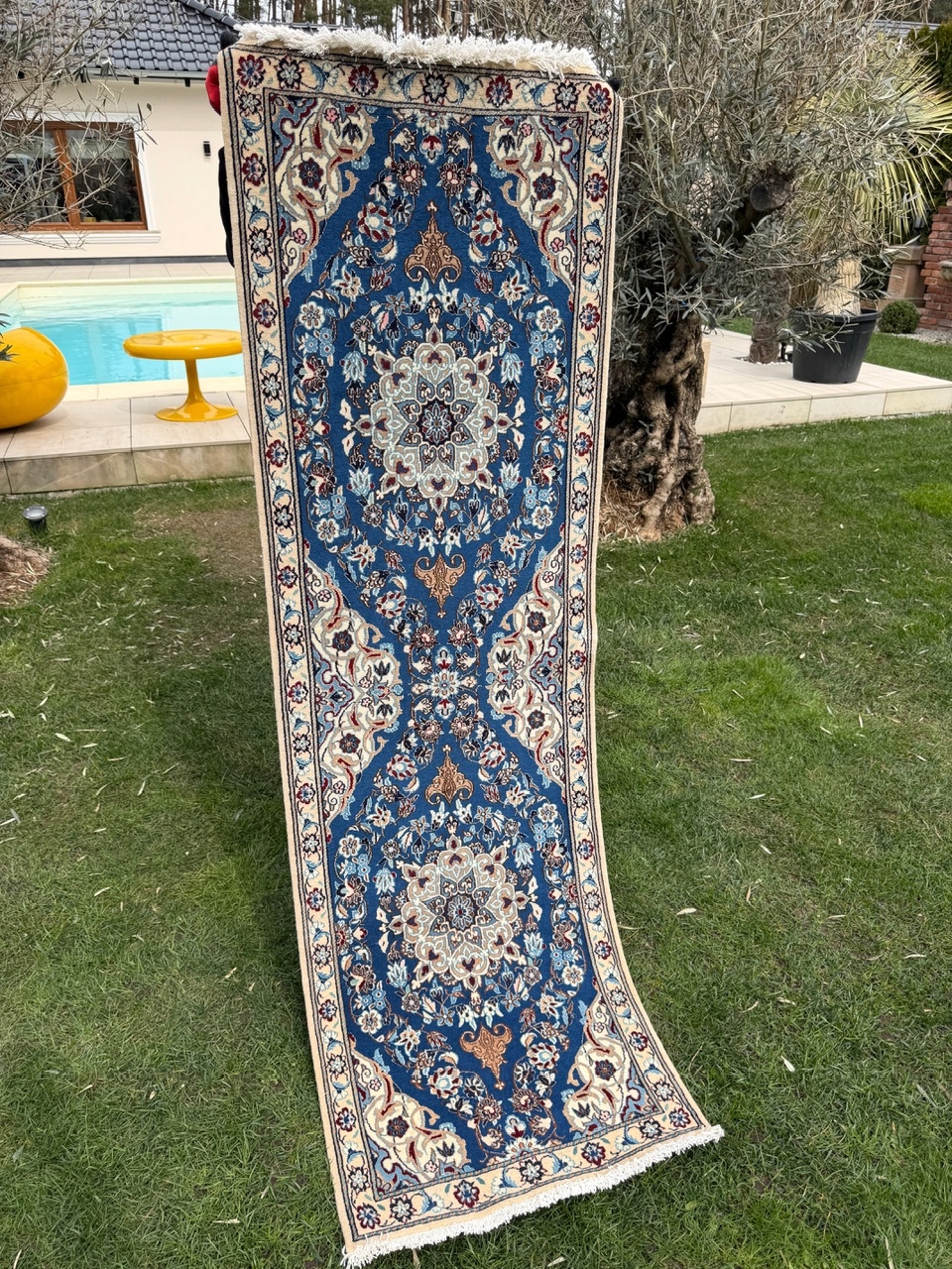 18622449322