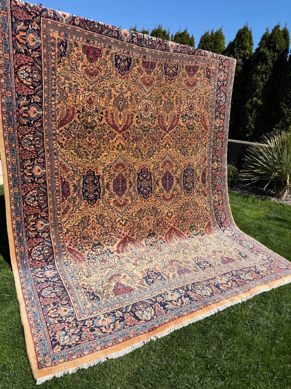 18644296889