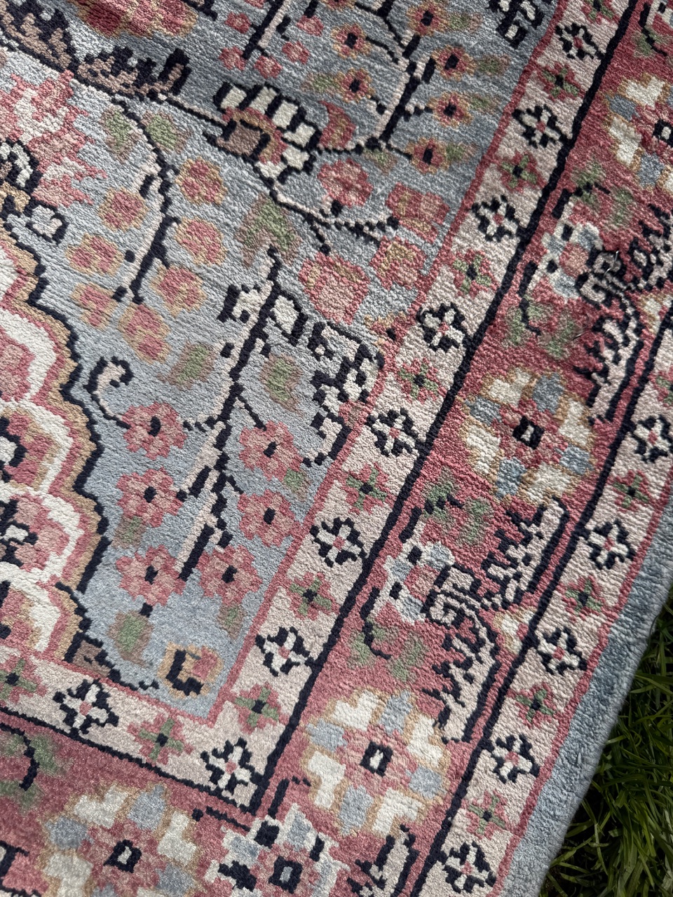 18686532595