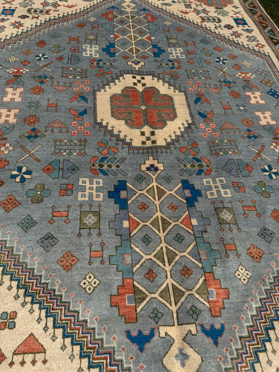 18695693892