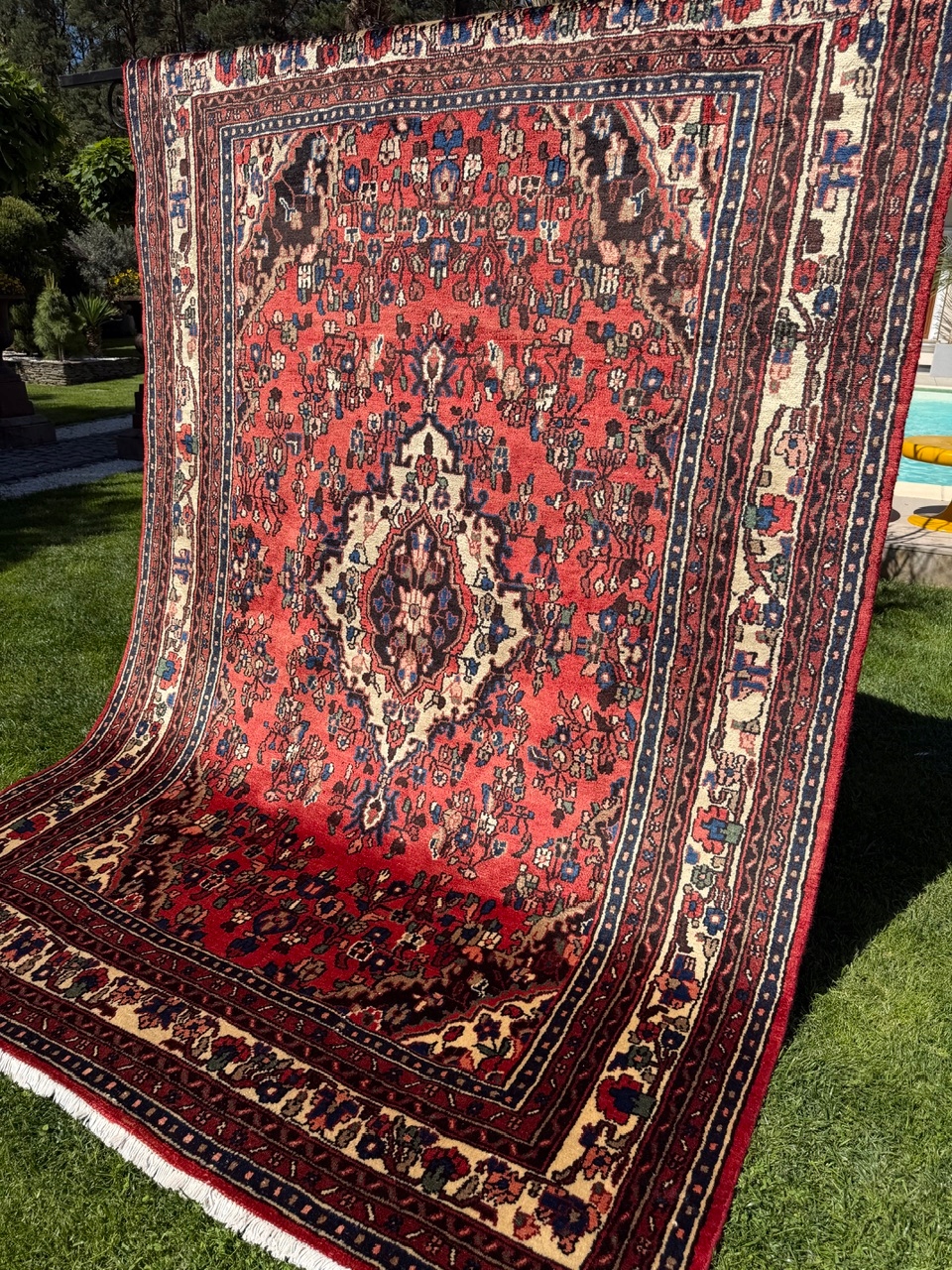 18705065601