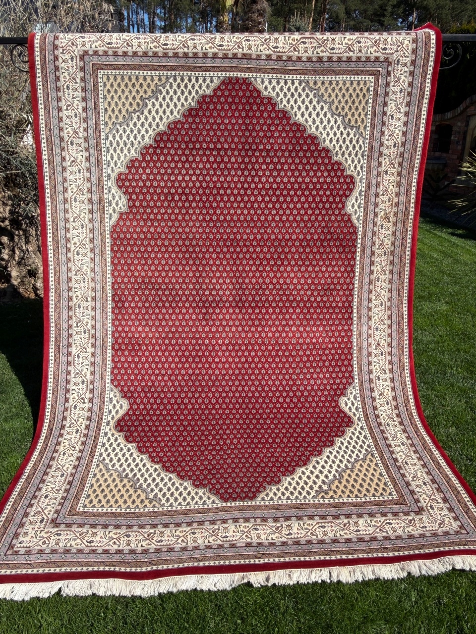 18705528492