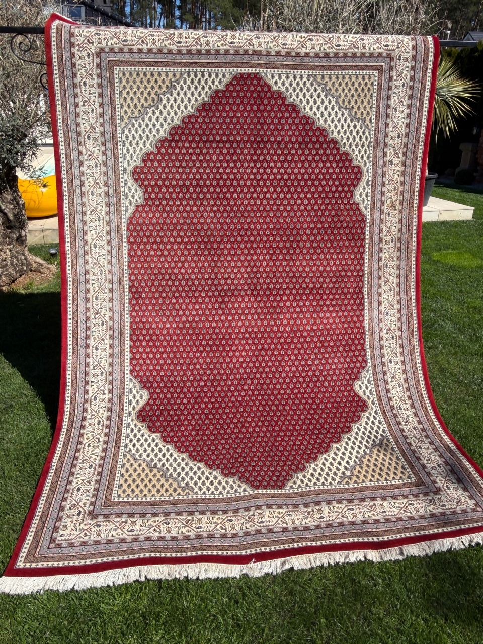 18705528492