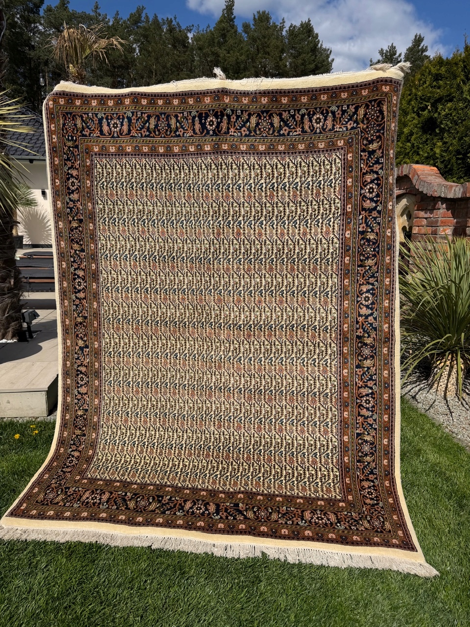18718778952