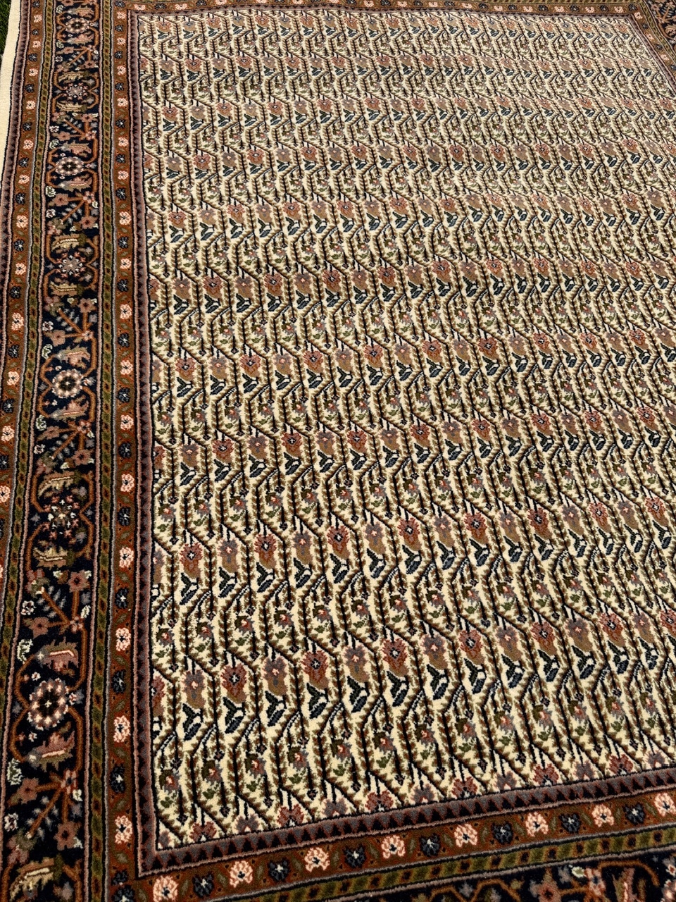 18718778952