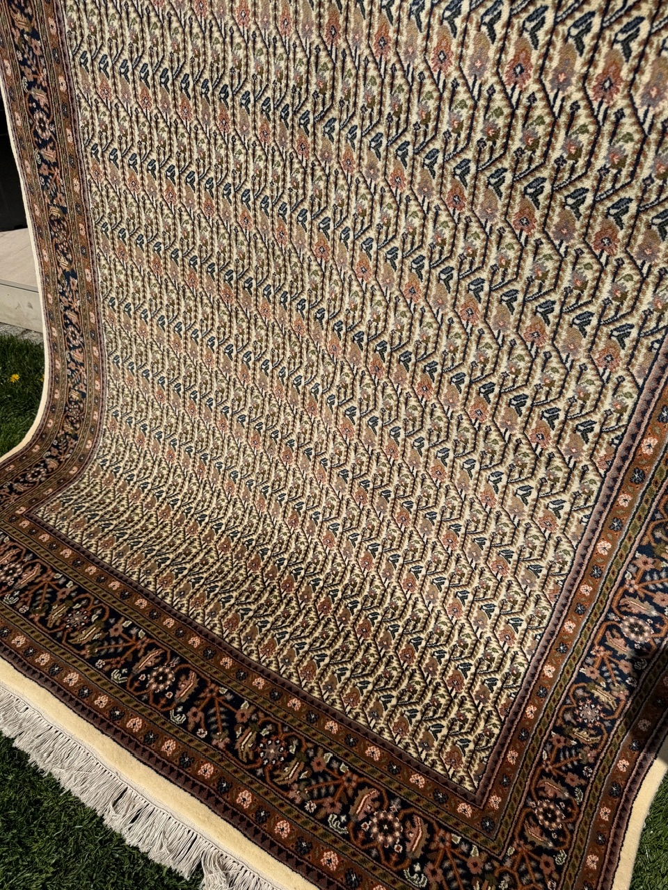 18718778952