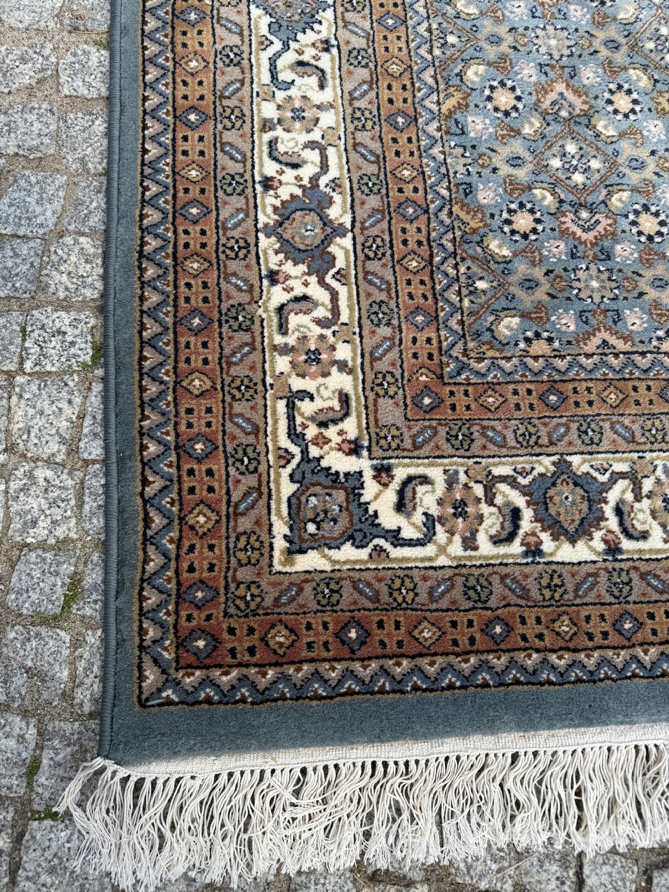 18735588744