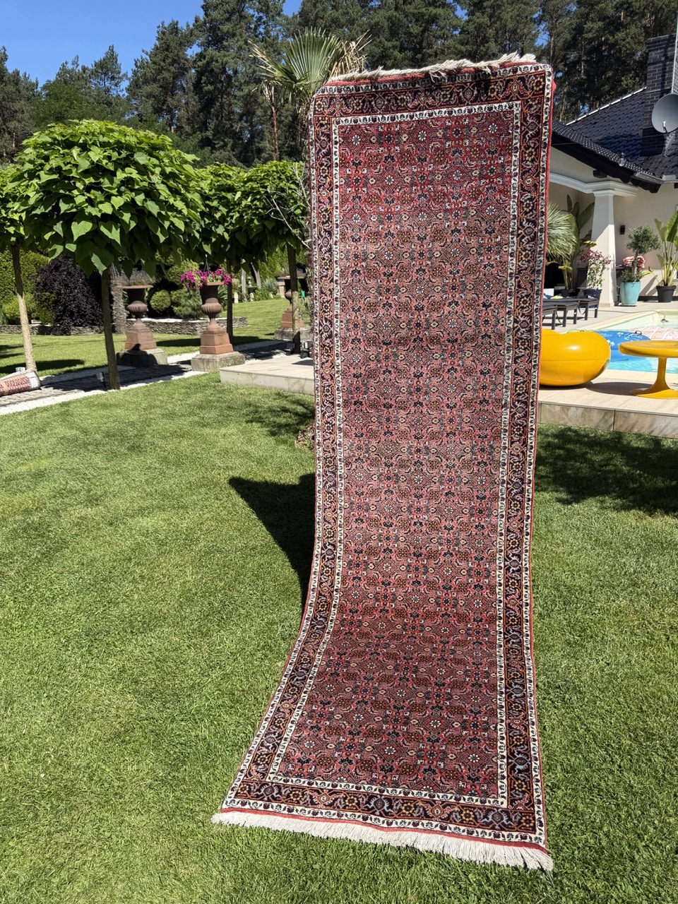 18748332293