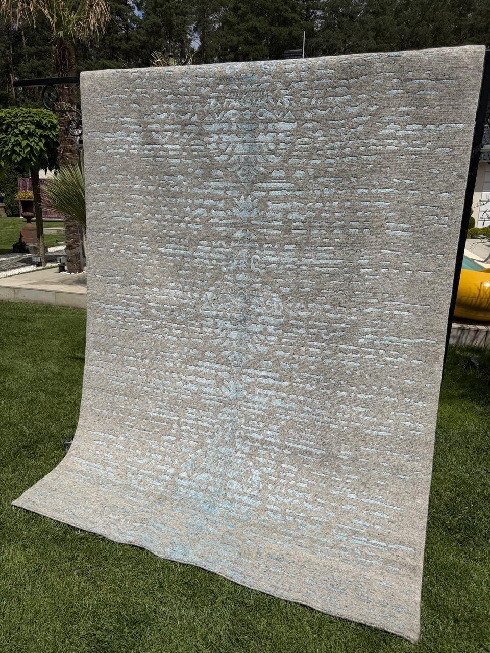 18748356522
